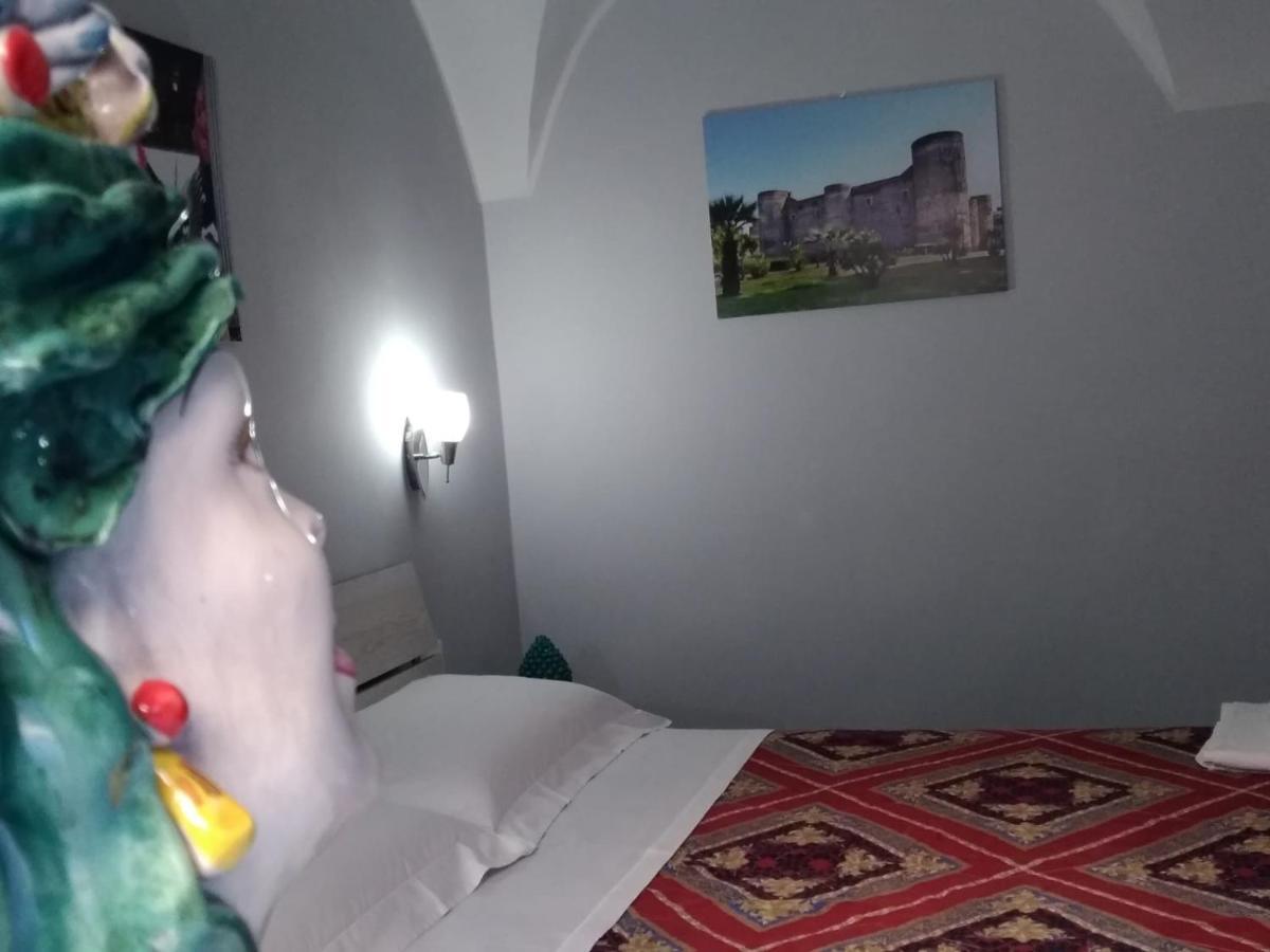Tourist House La Castellana Apartment Catania Bagian luar foto