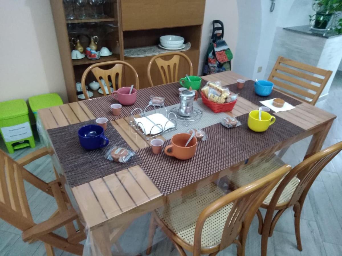 Tourist House La Castellana Apartment Catania Bagian luar foto