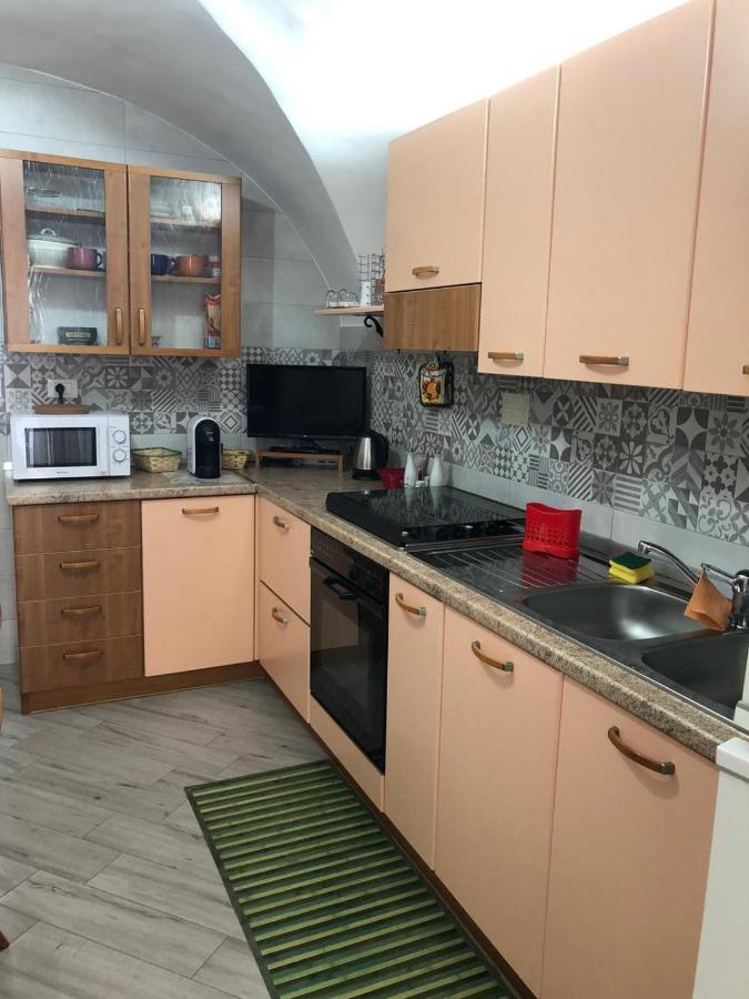 Tourist House La Castellana Apartment Catania Bagian luar foto